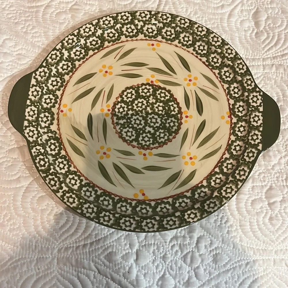 Temptations Old World 2 quart dish with‎ box